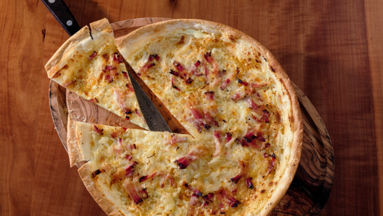 Käsegericht vom Bodensee, Flammkuchen mit Bodenseekäse