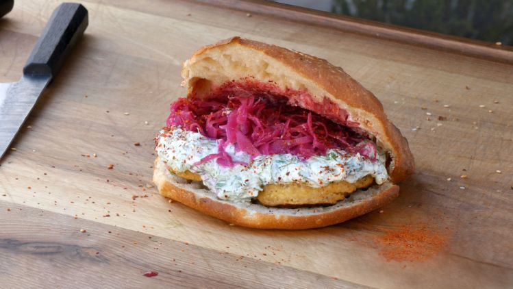 Gericht mit Käse von Christian Kuchler, Vegitarischer Kebab mit Grillkäse